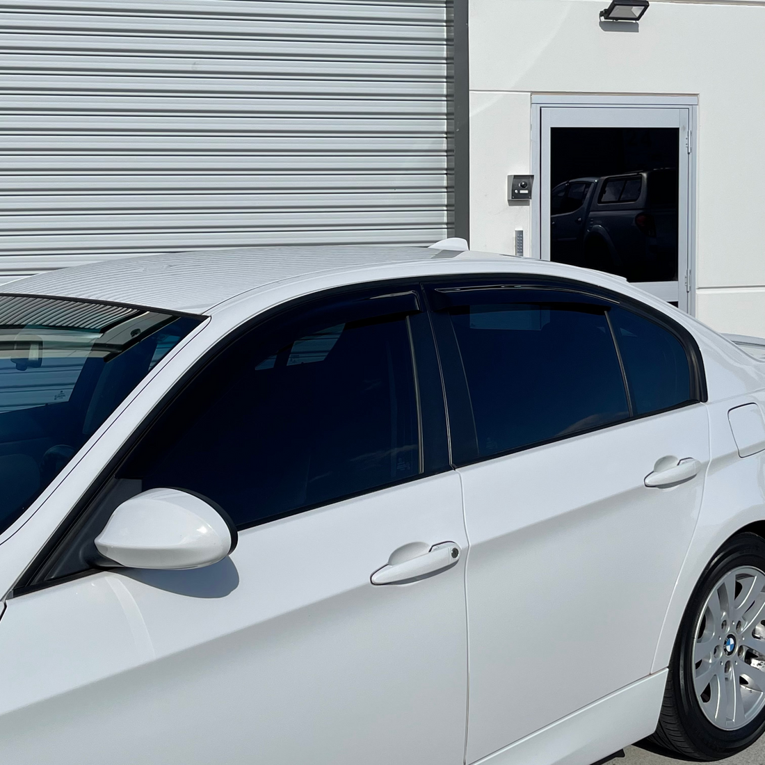 BMW 3 Series (E90) / M3 (E90) Sedan 2006-2011 Slimline Weathershields / Window Visors (4-Piece Set)